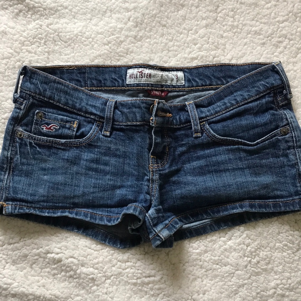 Size 3 Hollister jean shorts